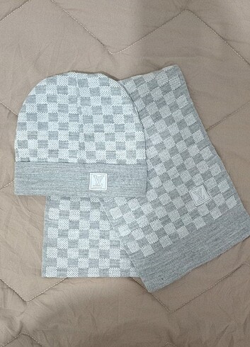 Louis Vuitton Atkı ve Bere