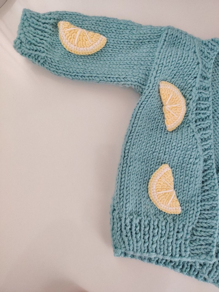 Nakışlı  Kız Örgü Hırka - Görsel 2