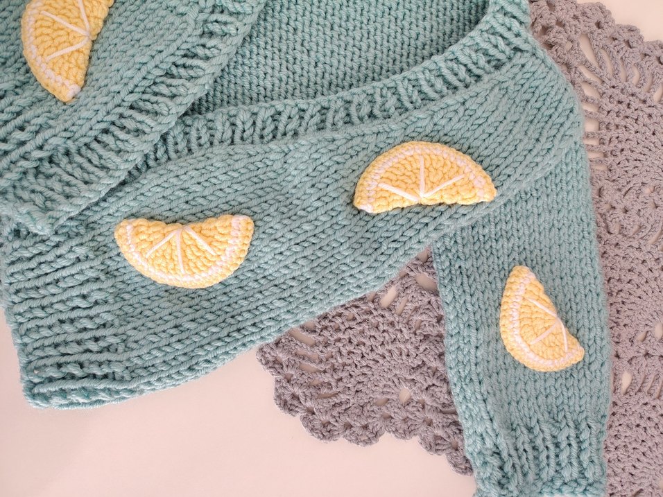 Nakışlı  Kız Örgü Hırka - Görsel 3