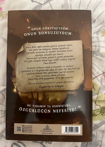 Beden Unutulmuş Kuşlr Göğü 1 ve 2 - K. Kübra Berk