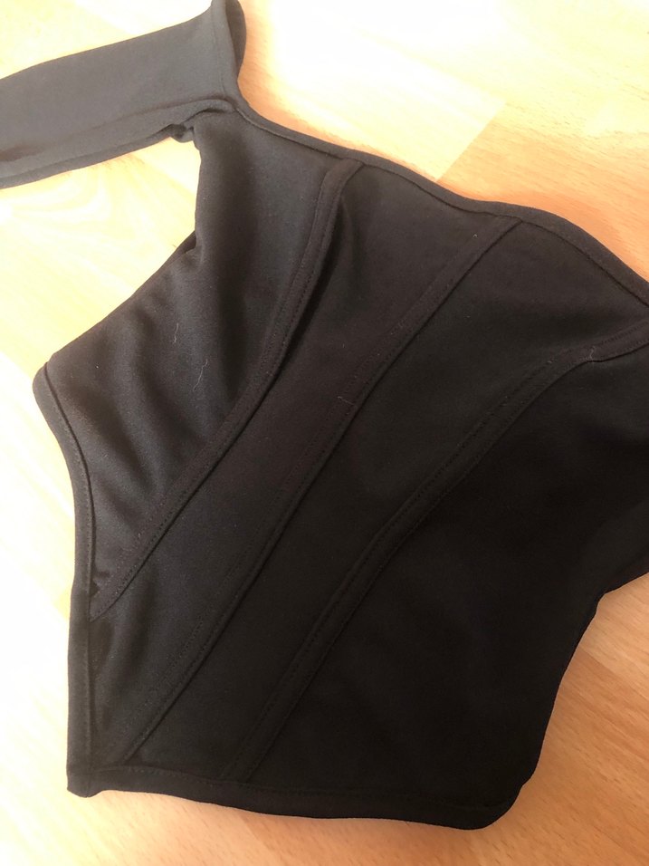 Siyah omuz açık uzun kollu crop - Görsel 3