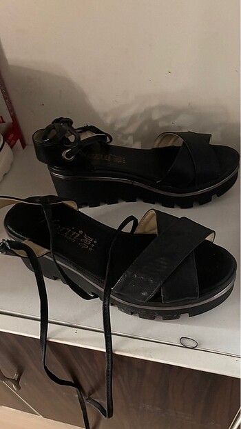 Diğer İpli sandalet