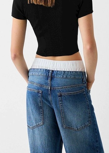 Bershka Düğmeli Siyah Kısa Kollu Polo Yaka Crop Top - Görsel 4