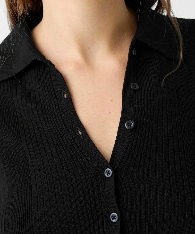 Bershka Düğmeli Siyah Kısa Kollu Polo Yaka Crop Top - Görsel 3