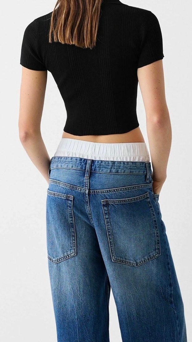 Bershka Düğmeli Siyah Kısa Kollu Polo Yaka Crop Top - Görsel 4