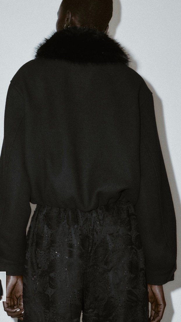 Siyah Kürklü Kadın Ceket - Görsel 4