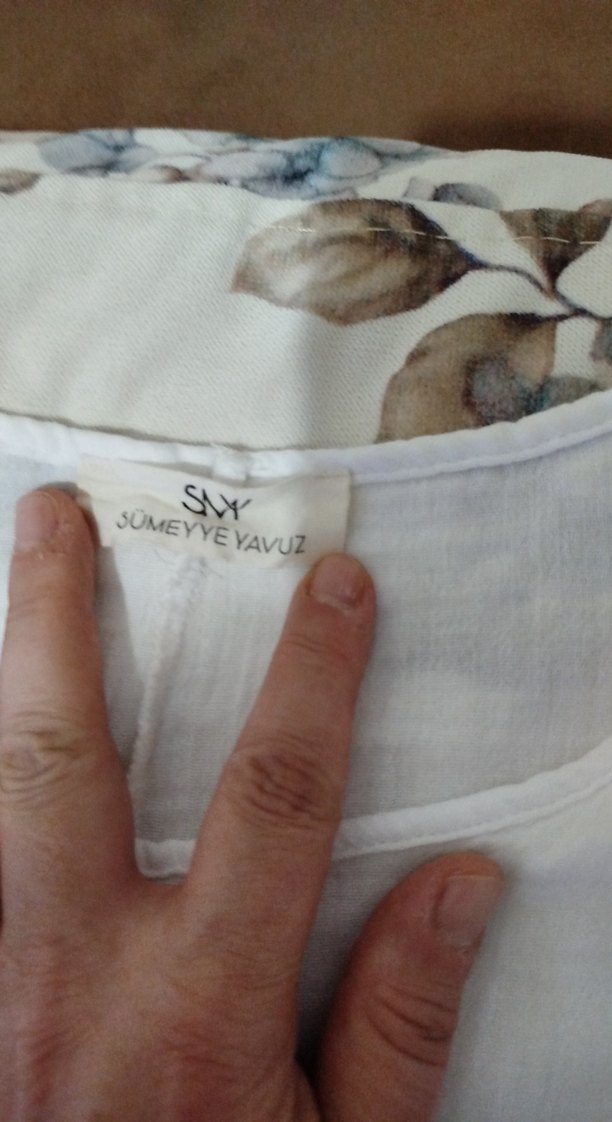 Beyaz müslin elbise - Görsel 3