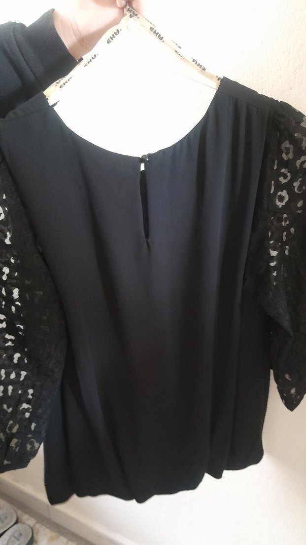 Dantel Detaylı Siyah Kadın Bluz - Görsel 3