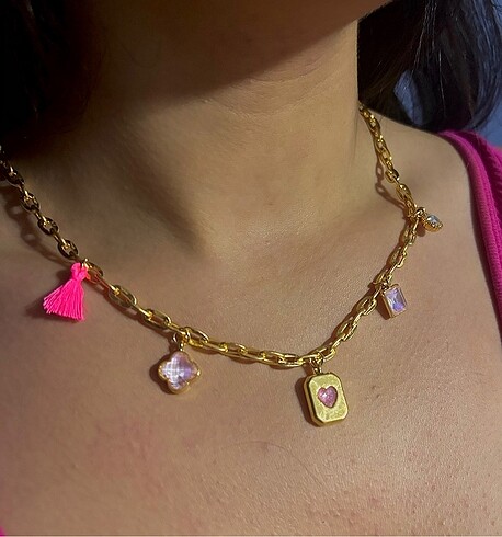 Gold Renk Kalpli Charm Kadın Kolye
