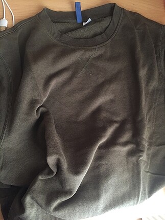 H&M sweatshirt