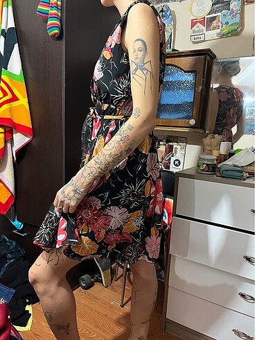 Çiçekli elbise - Görsel 3