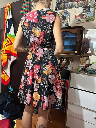 Çiçekli elbise - Görsel 2