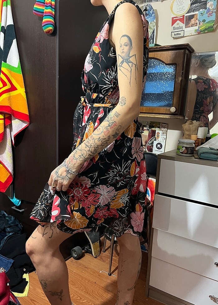 Çiçekli elbise - Görsel 3