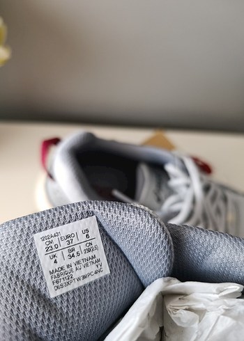 Asics Gri Beyaz Spor Ayakkabı - Görsel 4