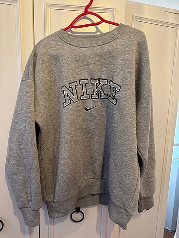 Nike sweatshirt