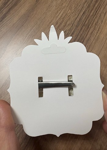 Beyaz Örgü Çiçekli Çocuk Toka - Görsel 2