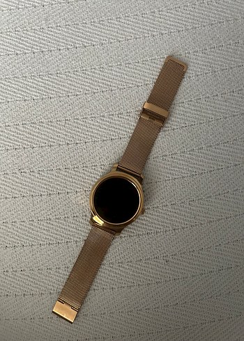 Minimalist Altın Renk Kadın Saat