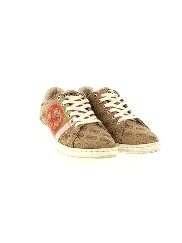 Guess Guess Spor Ayakkabı %70 İndirimli.