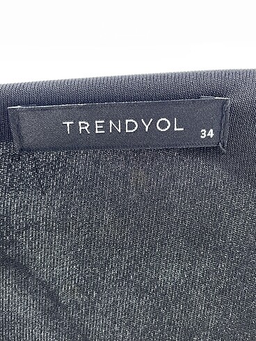 34 Beden çeşitli Renk Trendyol & Milla Kısa Elbise %70 İndirimli.