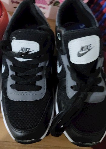 Nike Erkek Gri Bağcıklı Spor Ayakkabı - Görsel 4