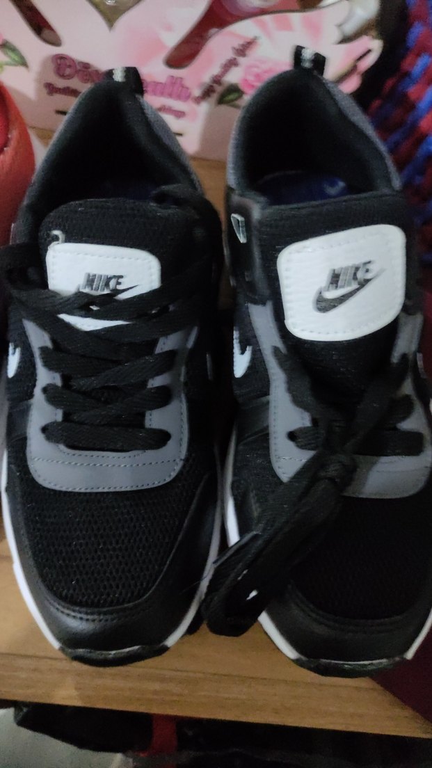 Nike Erkek Gri Bağcıklı Spor Ayakkabı - Görsel 4