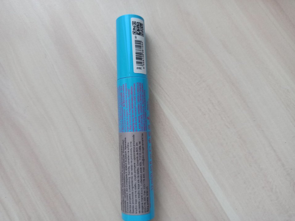 Essence Turkuaz Suya Dayanıklı Maskara - Görsel 2