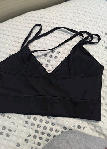 Siyah Spor Sütyeni Çapraz Askılı - Görsel 2