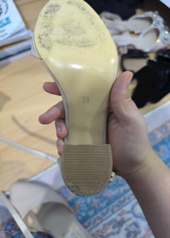 Beyaz Bantlı Blok Topuklu Kadın Ayakkabı - Görsel 3