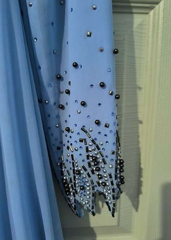 Nakışlı Uzun Mavi Kadın Abiye Elbise - Görsel 3