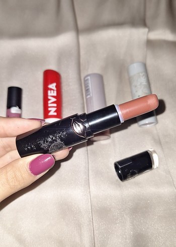 Wet n Wild Ruj - Görsel 3