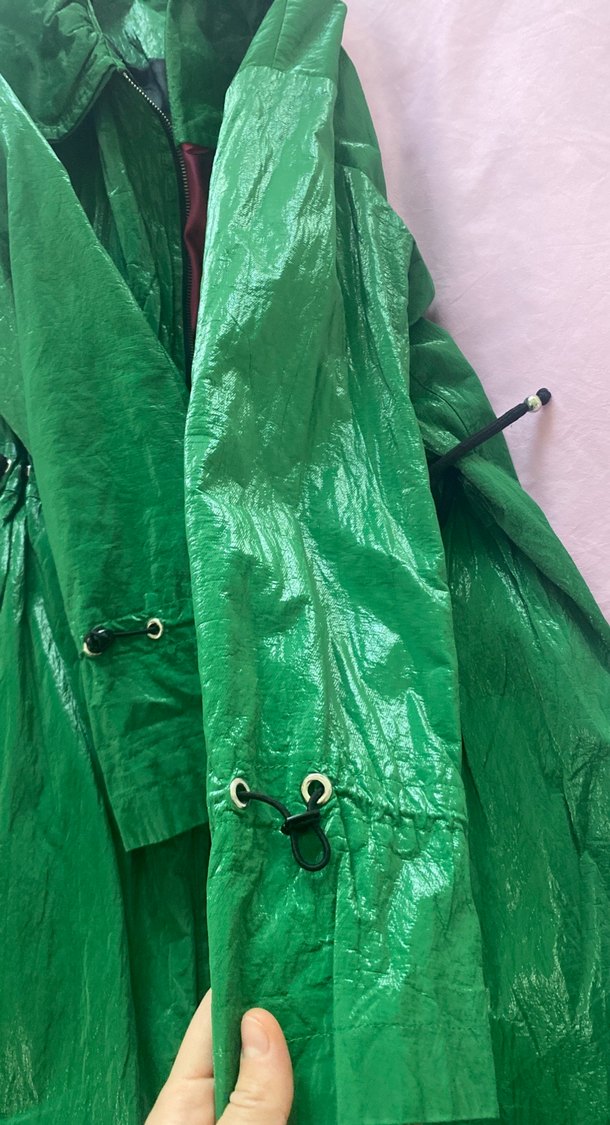 Parlak Yeşil Kadın Midi Yağmurluk - Görsel 3