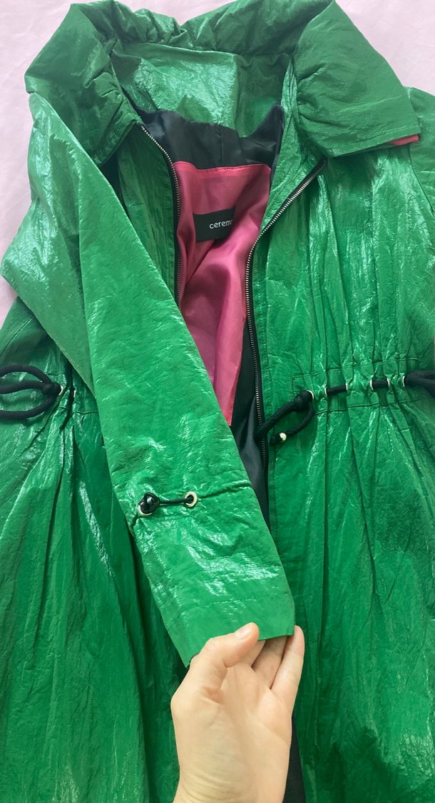 Parlak Yeşil Kadın Midi Yağmurluk - Görsel 2