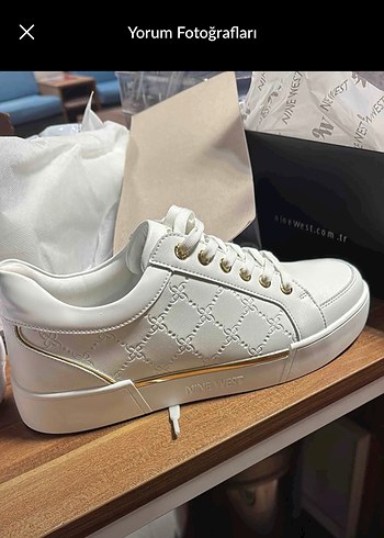 Nine West Beyaz Monogramli Sneaker