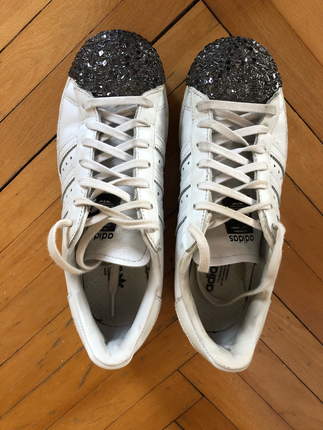 Adidas spor ayakkabı
