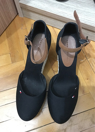 36 Beden Tommy hilfiger dolgu topuk ayakkabı 