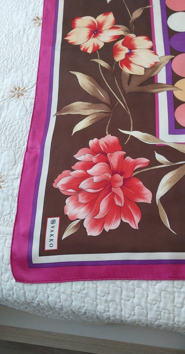 Çiçek Desenli Düğmeli Bohem Kadın eşarbı - Görsel 2