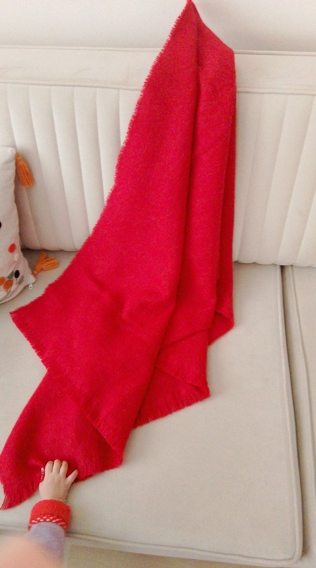 Kırmızı Kadın Drapeli Şal - Görsel 3