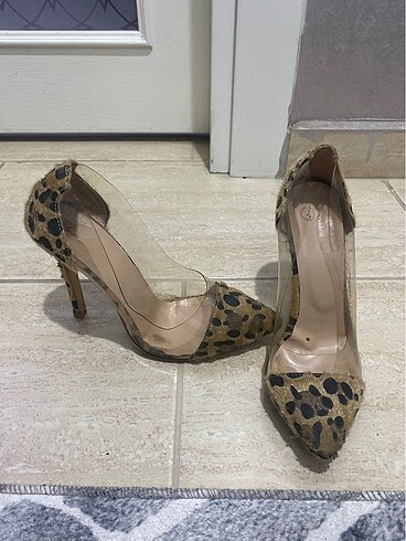 Leopar stiletto