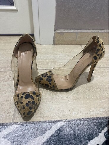 38 Beden Leopar stiletto