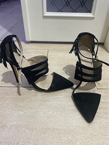 İnci stiletto