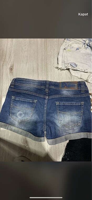36 Beden Bershka kısa şort