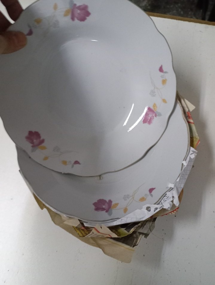 Çiçek Desenli Beyaz Yemek Tabağı - Görsel 2