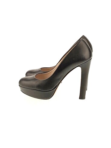 Beymen Stiletto %70 İndirimli.