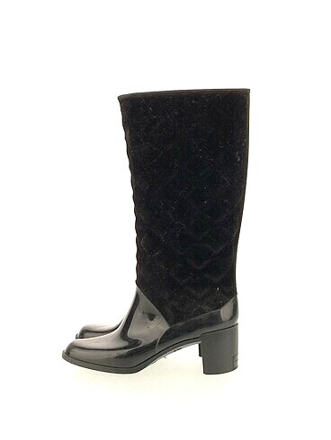 Marc Jacobs Çizme %70 İndirimli.