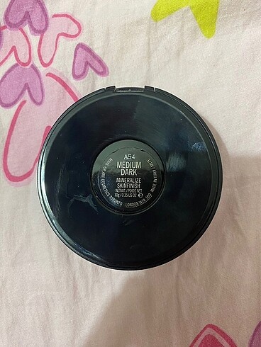 Beden Renk Mac pudra (medıum dark)
