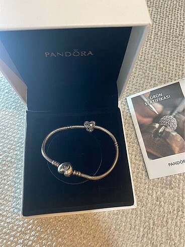 Pandora Pandora kalpli bileklik ve kalpli charm