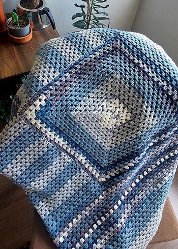 Mavi Gri El Örgüsü TV Battaniyesi - Görsel 2