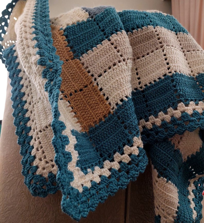 Çok Renkli Örgü Bebek Battaniyesi - Görsel 3