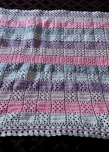 Çok Renkli Örgü Bebek Battaniyesi - Görsel 3