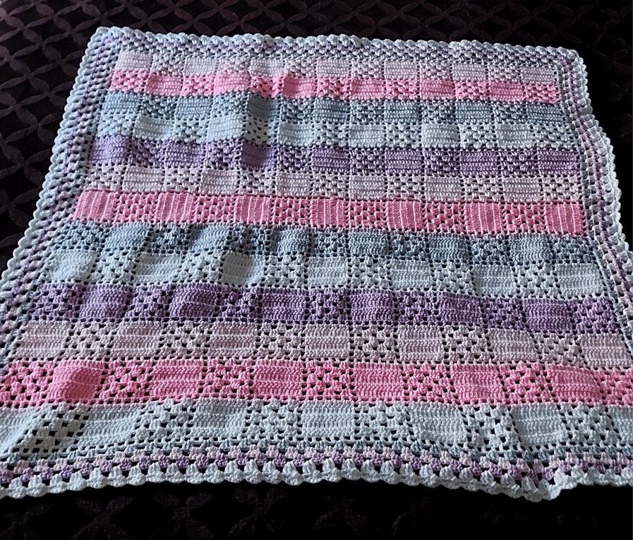 Çok Renkli Örgü Bebek Battaniyesi - Görsel 3